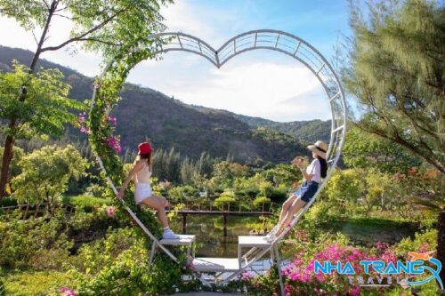 tour đảo Khỉ suối Hoa Lan Nha Trang