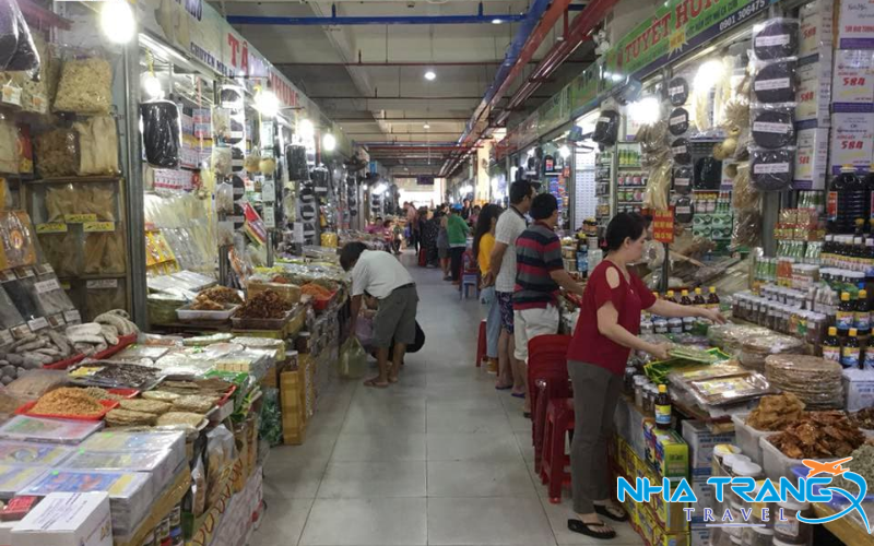 Chợ Đầm Nha Trang khám phá khu chợ nổi tiếng lâu đời 51 Chợ Đầm Nha Trang mở cửa 5 giờ - 18h30 hằng ngày