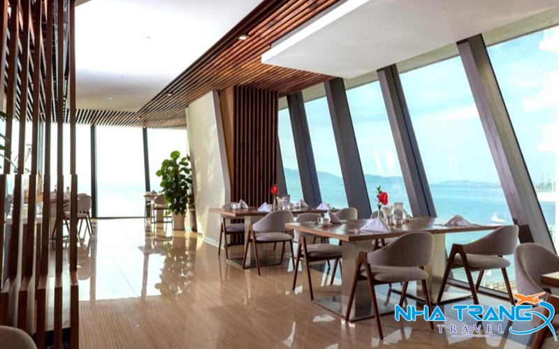 Chợ Đầm Nha Trang khám phá khu chợ nổi tiếng lâu đời 56 Khách sạn Royal Beach Boton Blue Nha Trang có không gian nhà ăn hướng biển