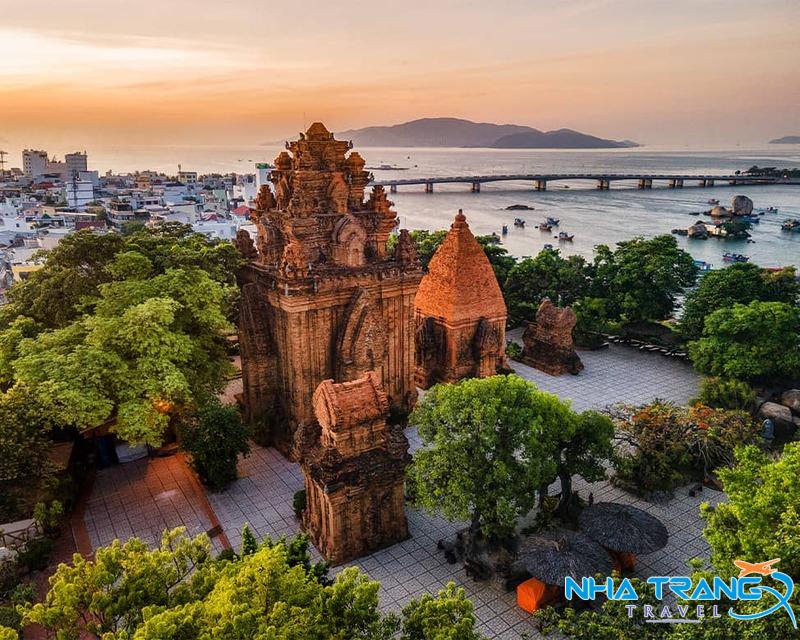Chợ Đầm Nha Trang khám phá khu chợ nổi tiếng lâu đời 57 Tháp Bà Ponagar Là công trình kiến trúc Chăm Pa đặc sắc có niên đại hơn 1.000 năm.