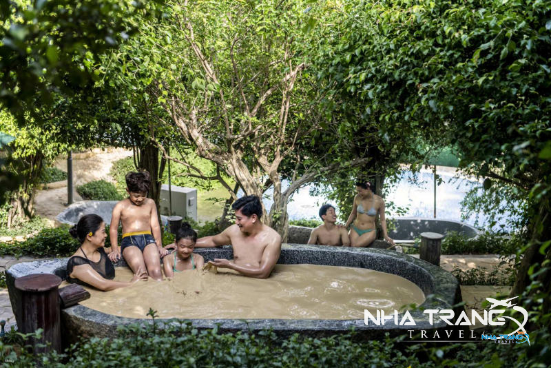 Gợi Ý 5 Địa Điểm Tắm Bùn Nha Trang Không Nên Bỏ Lỡ 38 Tắm bùn Hòn Tằm đưa bạn đến với trải nghiệm “tắm bùn giữa thiên nhiên”