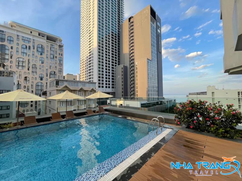Top 10 Khách Sạn 4 Sao Nha Trang Tốt Nhất, Sang Chảnh 42 Hồ bơi tại Liberty Central Nha Trang Hotel
