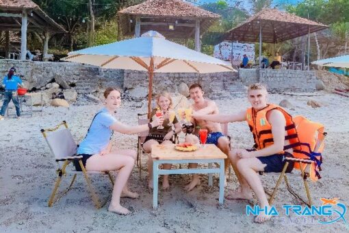 Tour Trà Chiều Snokeling Gành Nhảy Beach