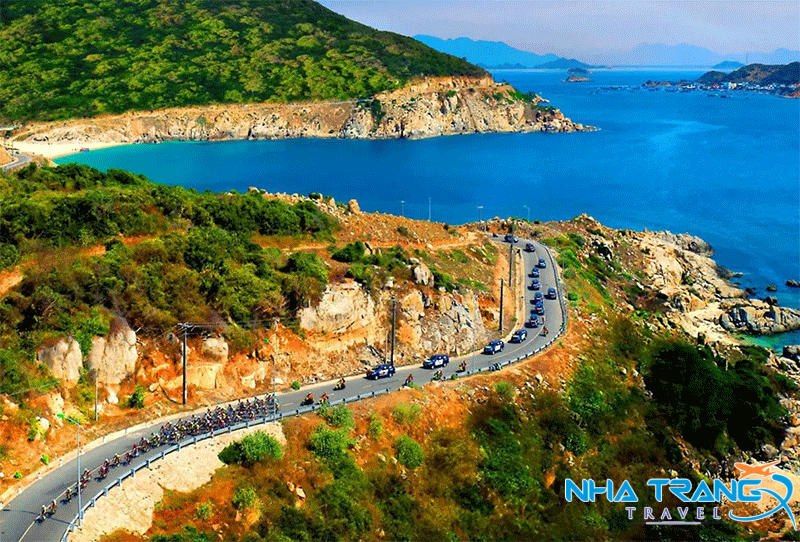 Kinh nghiệm Du Lịch Vịnh Vĩnh Hy Chi Tiết Từ A Tới Z 33 Chinh phục cung đường ven biển với Nha Trang Travel