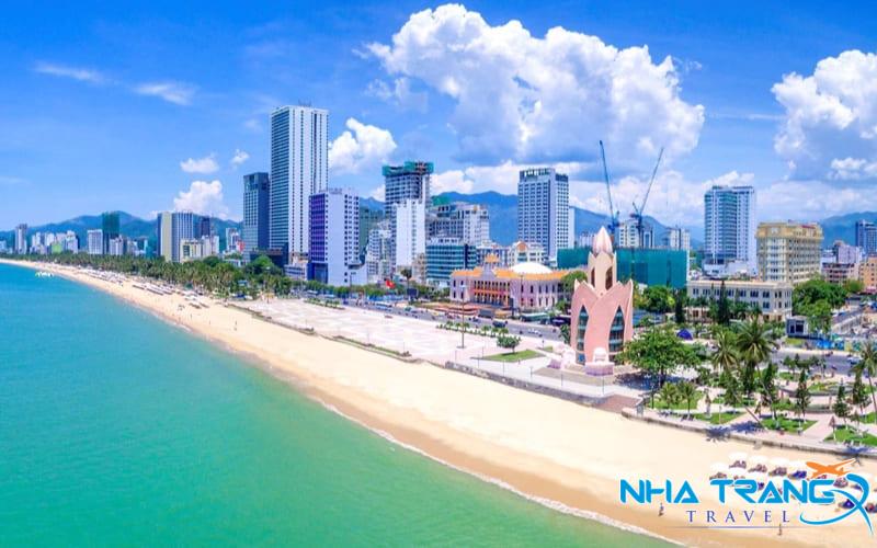 Bật Mí 10 Bãi Biển Nha Trang Đẹp Nhất, Thu Hút Du Khách Thập Phương 32 bBãi biển trung tâm là hình ảnh tiêu biểu mỗi khi nhắc đến bãi biển Nha Trang
