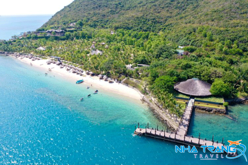 Bật Mí 20+ Địa Điểm Du Lịch Nha Trang "Gây Thương Nhớ" 32 Biển nước trong xanh ở Hòn Tằm