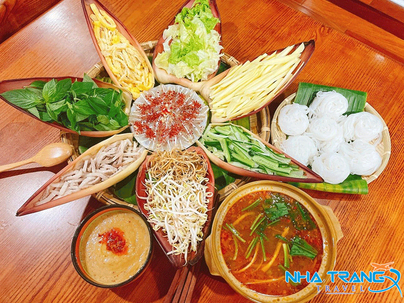 Đồi Cát Đỏ Tuyệt Tác Thiên Nhiên Kỳ Vĩ Tại Mũi Né 26 Món lẩu thả ở Mũi Né làm nao lòng du khách thập phương