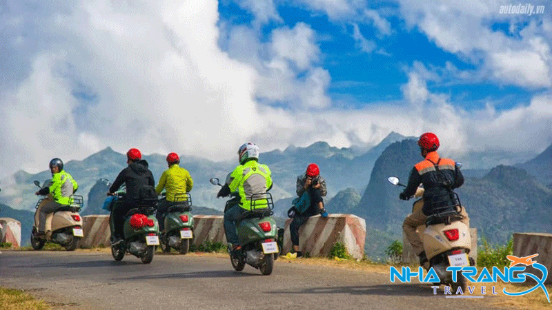 Chi phí du lịch Nha Trang Tự Túc Từ A Tới Z Mới Nhất 2025 12 Tại Nha Trang, du khách có thể thuê xe máy để tiết kiệm chi phí