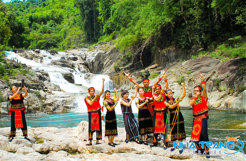Bật Mí 20+ Địa Điểm Du Lịch Nha Trang "Gây Thương Nhớ" 46 Trải nghiệm văn hoá độc đáo tại thác với đồng bào Gialai