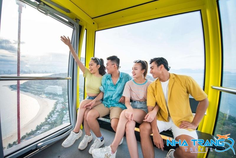 Khám Phá Cáp Treo Vinpearl Nha Trang Giá Vé, Giờ Mở Cửa từ A tới Z 23 Chụp ảnh cùng ban bè người thân lưu giữ những khoảng khắc đẹp