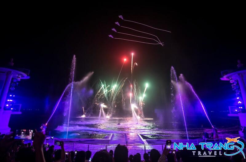 Vinpearl Nha Trang Có Gì Chơi? Trò Chơi Và Hoạt Động Thú Vị 49 Show hành động trên biển "Rise of the Ocean Princess"