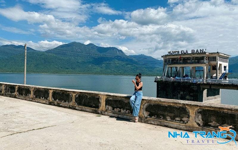 Kinh Nghiệm Picnic Suối Đá Bàn Nha Trang Chi Tiết Từ A Tới Z 18 Tới suối vào sáng sớm để săn bình mình hoặc lúc chiều tà check in cùng hoàng hôn