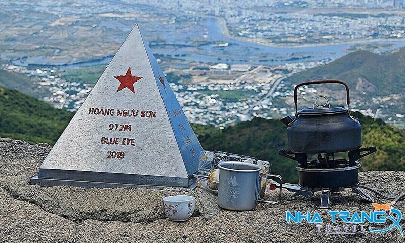 Top 7 Ngọn Núi Nha Trang Đẹp Quên Lối Về Nên Đến Một Lần 14 View nhìn ngắm thành phố từ đỉnh núi Hoàng Ngưu Sơn